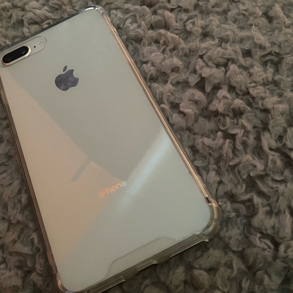 iPhone 8 Plus - Picture 2 of 2